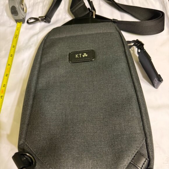 Tumi Gregory Sling Bag - Picture 4 of 5